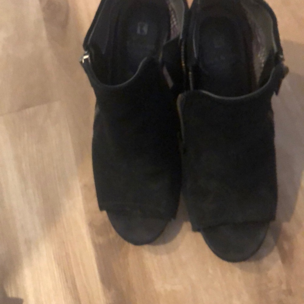 Black sexy shoes with zipper